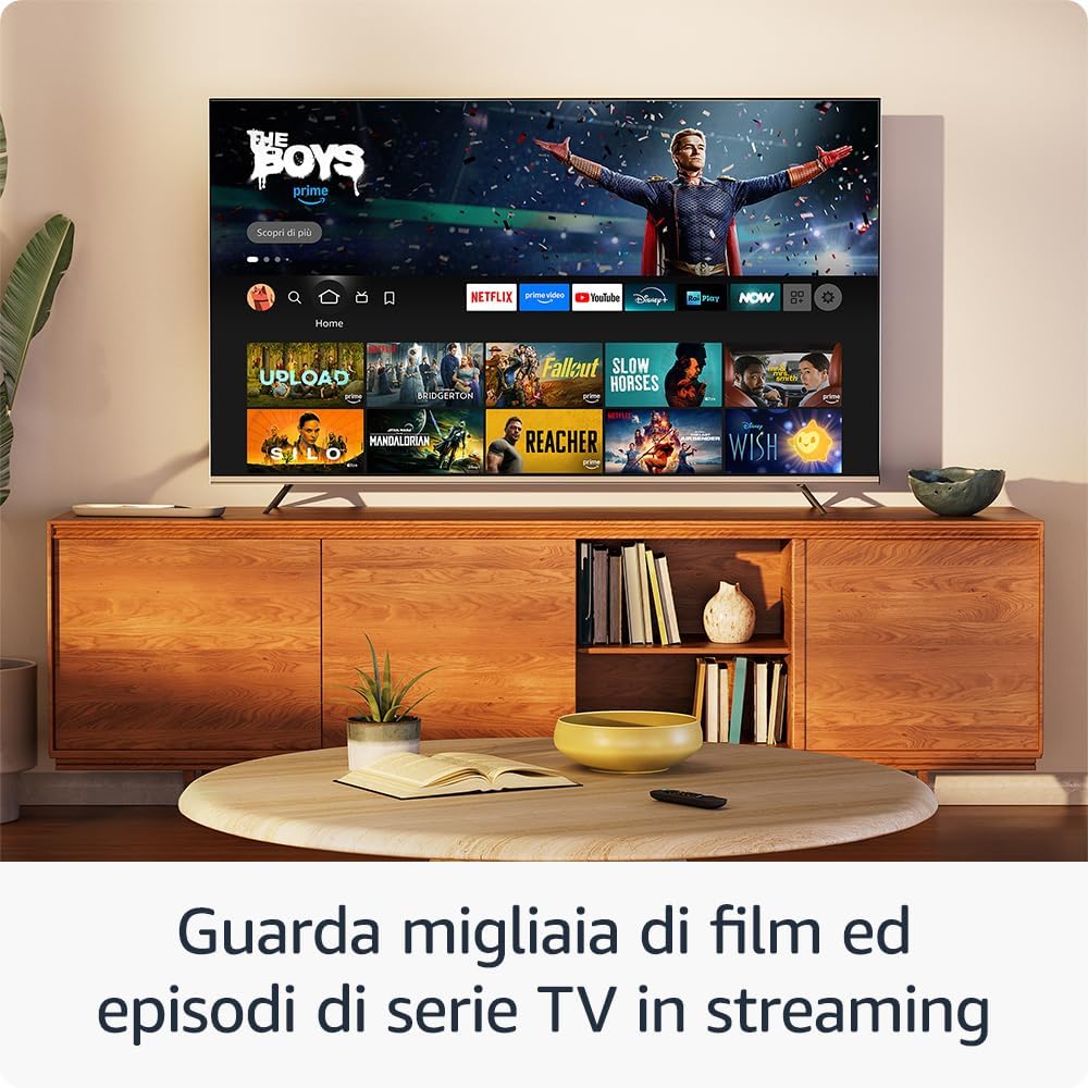 Amazon Fire TV Stick HD (Ultimo modello), TV gratuita e in diretta, telecomando vocale Alexa, controlli per Casa Intelligente, streaming HD